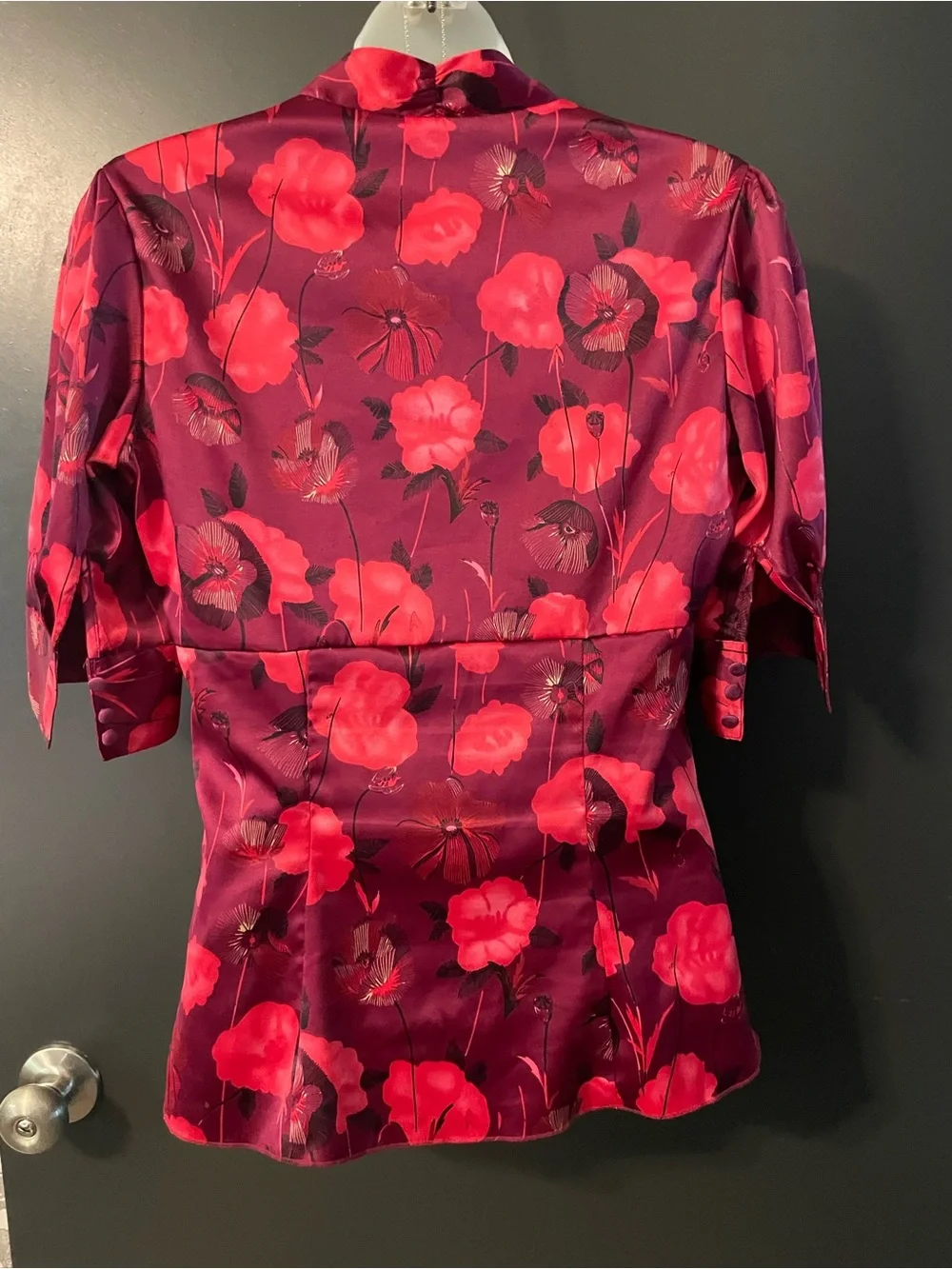Guess Adele Floral Satin Peplum Top Blouse Women’s Small Wine Red Cocktail